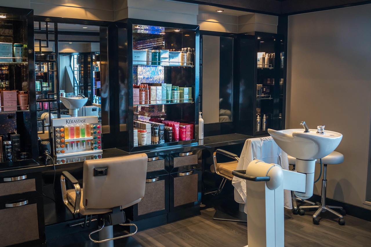 Ramp Ladies Salon interior - best ladies beauty salon in Kharghar Panvel Navi Mumbai